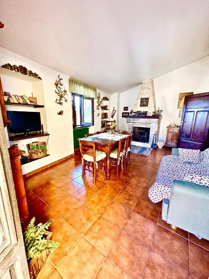 Villa Casa San Ferrante Celano Exterior foto